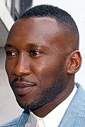 Mahershala Ali interprète Wayne Hays.