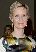 Cynthia Nixon interprète Gwendolyn.