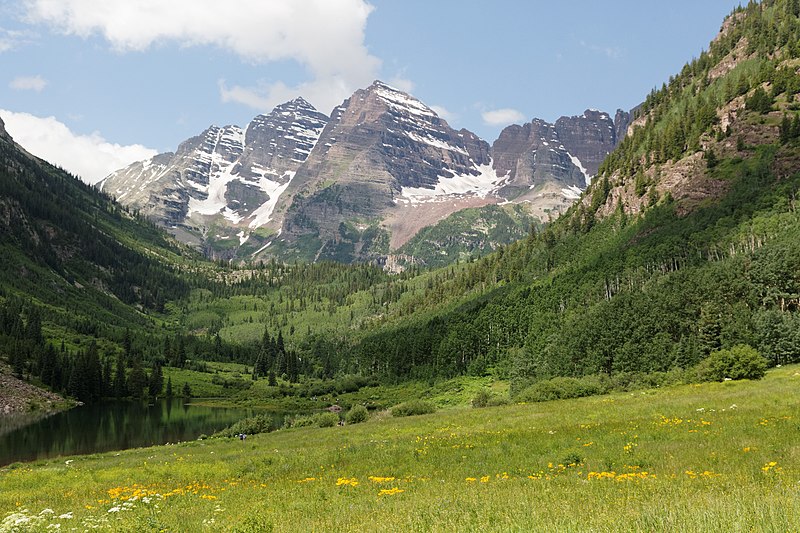 File:Maroon Bells 7-4 (19056258753).jpg