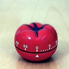 A tomato-shaped Pomodoro kitchen timer