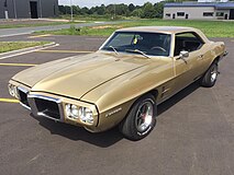 1969 Pontiac Firebird Coupé Front (Gold)