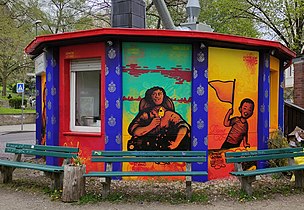 Streetart-Fassade eines Kiosks auf dem Ungarnplatz (Comiciade 2021)