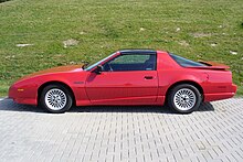 Deutsche Variante des Pontiac Firebird Coupé, welches meist mit SAP und dem für 1991–1992 typischen Spoiler des T/A und Formula ausgeliefert wurde (Räder nicht original)