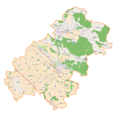 Mapa konturowa powiatu oławskiego, blisko centrum na lewo znajduje się punkt z opisem „Oława-Stanowice”