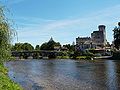 Brücke bei Bourdeilles mit Schloss