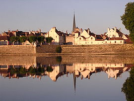 The ramparts on the banks of the Saône