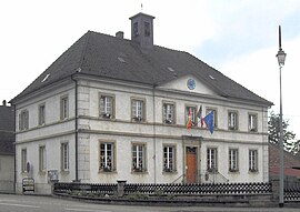 The town hall and school in Durlinsdorf