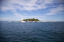 Het eiland Beras Basah in de Straat Makassar