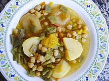 Olla gitana o potaje con peras (Gypsy stew, or stew with pears, from Murcia)