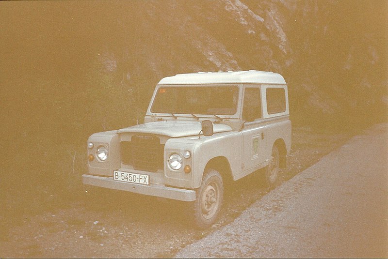 File:CARLandRover88n.jpg