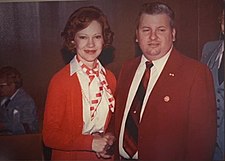 John Wayne Gacy s Rosalynn Carterovou roku 1978. Tehdy měl na svědomí přes 30 lidských životů.