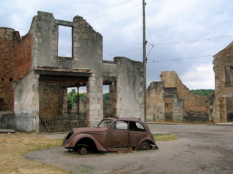 File:Car in Oradour-sur-Glane4.jpg