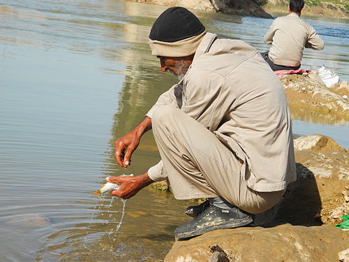 ماهی‌گیری در رود کارون