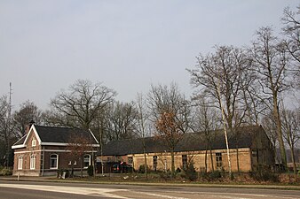 Het voormalige tramstation en grenskantoor te Reusel.