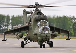 Double verrière en bulle l'une derrière l'autre du Mil Mi-24