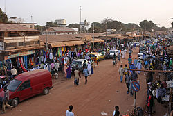 Le marché de Serrekunda.