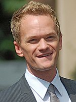 Neil Patrick Harris, Moderator der Verleihung (li) Das Dolby Theatre, Veranstaltungsort der Oscarverleihung 2015 (re)