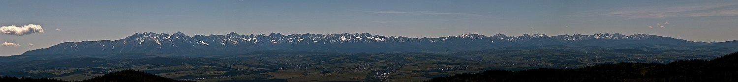 Panorama Tatr z Hali Długiej w Gorcach