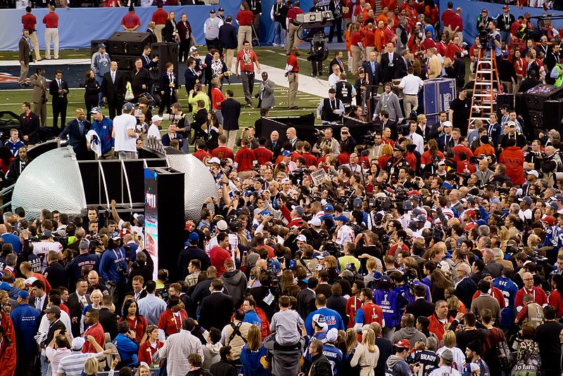 File:Super Bowl XLVI (6837620215).jpg