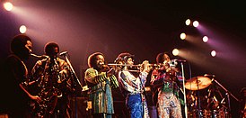 Выступление Earth Wind & Fire в 1982