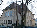 Villa mit Einfriedung