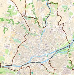 Mapa konturowa Nantes, blisko centrum na dole znajduje się punkt z opisem „Gare de Nantes”