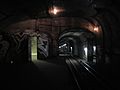 Bahnsteig und Tunnel der Linie 9, Blick Richtung République