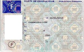 Côté face d'une carte numérique de conducteur français.