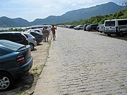 Estacionamento na Praia de Grumari