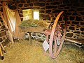 Écomusée de Saint-Dégan : hachoir à ajonc (pour nourrir les chevaux).