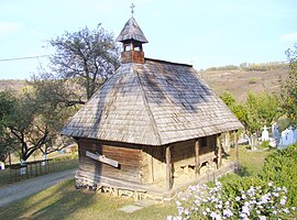 Wooden church in Sânmărtinu de Câmpie