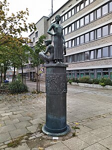 Säule mit Figurengruppe Edgar Augustin