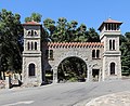 * Nomination Español: Castillo Moriso ubicado en el Parque Independencia de Tandil, Argentina. Es una portada de granito de estilo románico renacentista, donación de la colectividad italiana a la ciudad en 1923, la cual da el acceso al Parque Independencia. --Ezarate 13:57, 20 February 2013 (UTC) * Promotion Bit borderline but ok. --Mattbuck 15:45, 28 February 2013 (UTC)