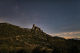 La forteresse sous la voie lactée.