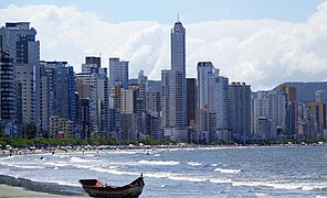 Sul: Centro, Balneário Camboriú/SC, cidade com maior m² do país.[115]