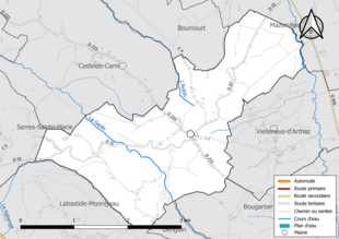 Carte en couleur présentant le réseau hydrographique de la commune