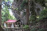 大矢谷白山神社の巨大岩塊