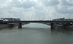 Vue de l'ouvrage depuis le pont National.