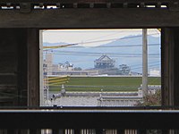 総門より岡崎城を望む