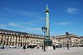 Place Vendôme à Paris, dessinée par Jules-Hardouin Mansart et qui servira de modèle à la place de la Bourse de Bordeaux.