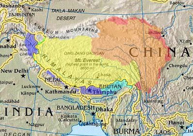 Kultureel / histories, (uitgelig) uitgebeeld met verskillende oorvleuelende territoriale aansprake               "Groot-Tibet" soos deur Tibettaanse ballingskapgroepe opgeëis   Tibettaanse outonome streke, soos deur China beweer   Outonome Gewes Tibet, binne China Chinees-beheerde, deur Indië as deel van Aksai Chin geëis Indies-beheerde, gedeeltelik deur China as Suid-Tibet geëis Ander gebiede van die historiese Tibettaanse kultuurgebied