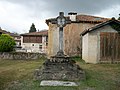 Une croix monumentale celtique