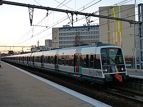 Z 8100 en livrée STIF mixte RATP/SNCF.