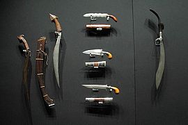 War bolos from Basilan, including gunong (center) and pirah (right)