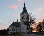 Artikel: Sura kyrka {{Commonscat}}{{Illustrationsbehov}}