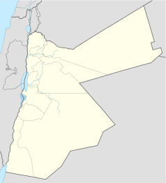 Mapa konturowa Jordanii, po lewej nieco na dole znajduje się punkt z opisem „Busajra”