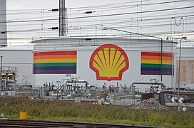 Shell Pernis refinery 2019 5.jpg