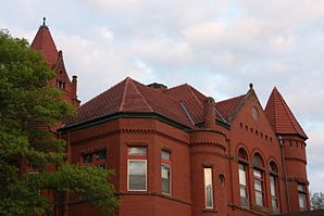 Das Faribault County Courthouse in Blue Earth, gelistet im NRHP Nr. 77000731[1]