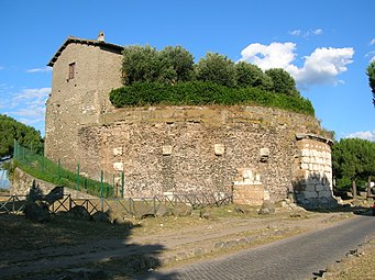 Casal Rotondo (casolare su mausoleo romano)