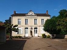 Ang Town Hall sa Teugny